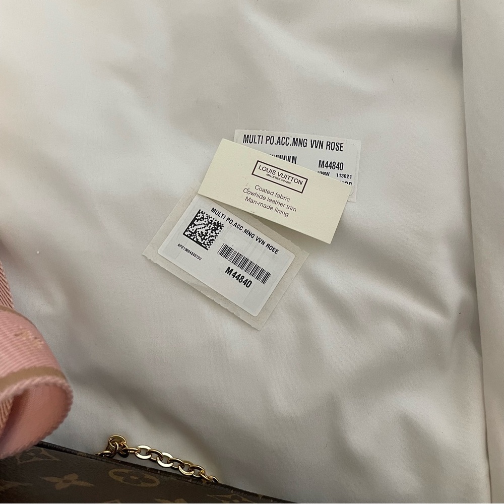 MUST GO LOUIS VUITTON MULTI-POCHETTE! - Picture 11 of 11